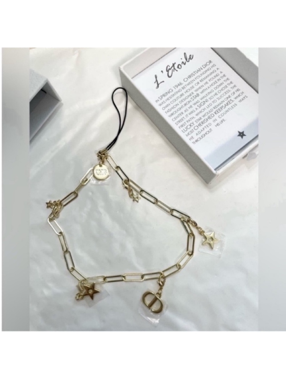 Dior beauty gift phone charm - Picture 5 of 10